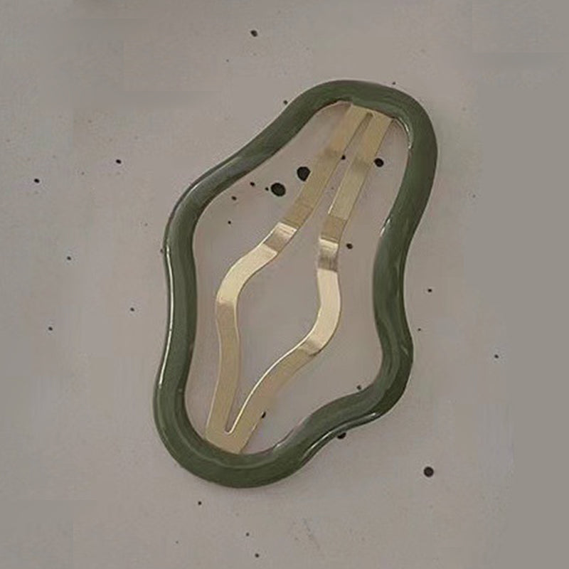 Cloud-Shaped Cutout Broken Hair Clip