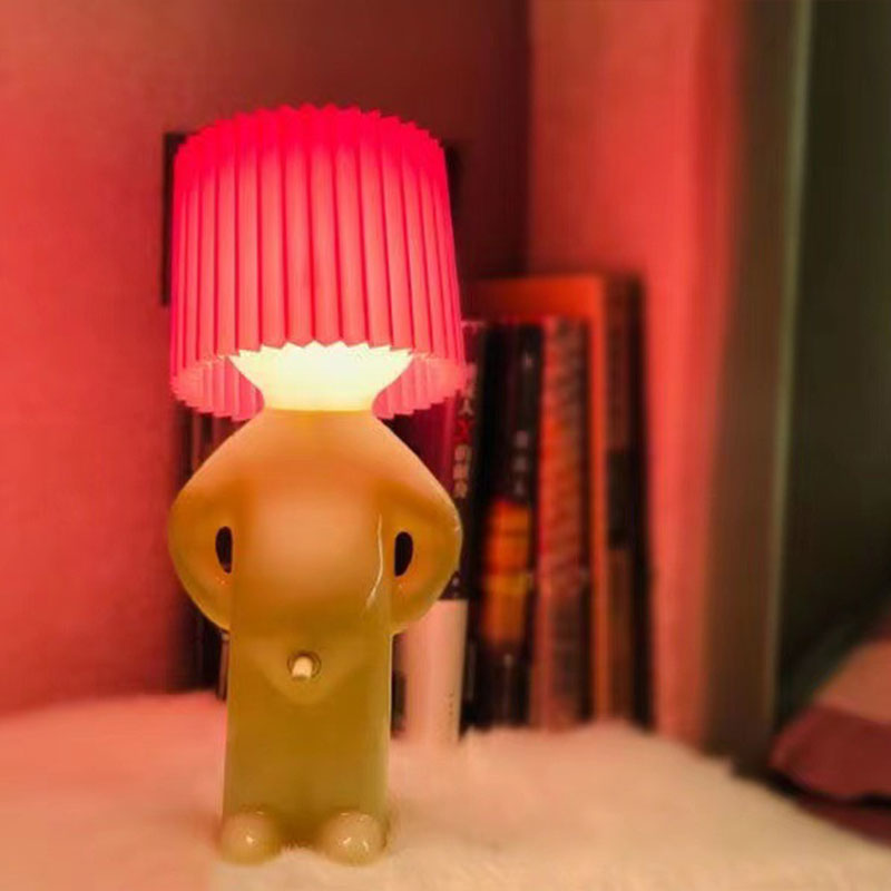 A Bit Shy Desk Lamp