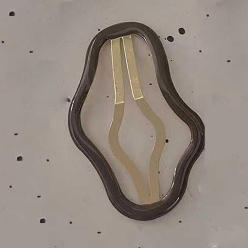 Cloud-Shaped Cutout Broken Hair Clip