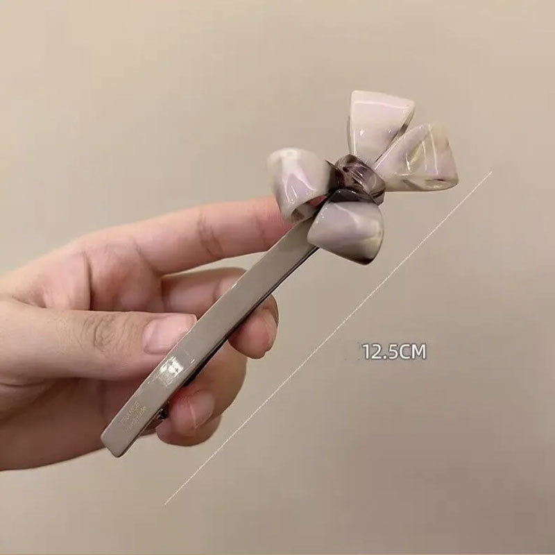 Three-dimensional Bowknot Clip