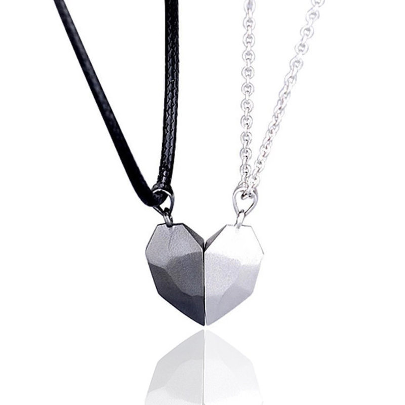 💖Elsker Magnetisk Halskjede/Heart Shape Couple Necklace