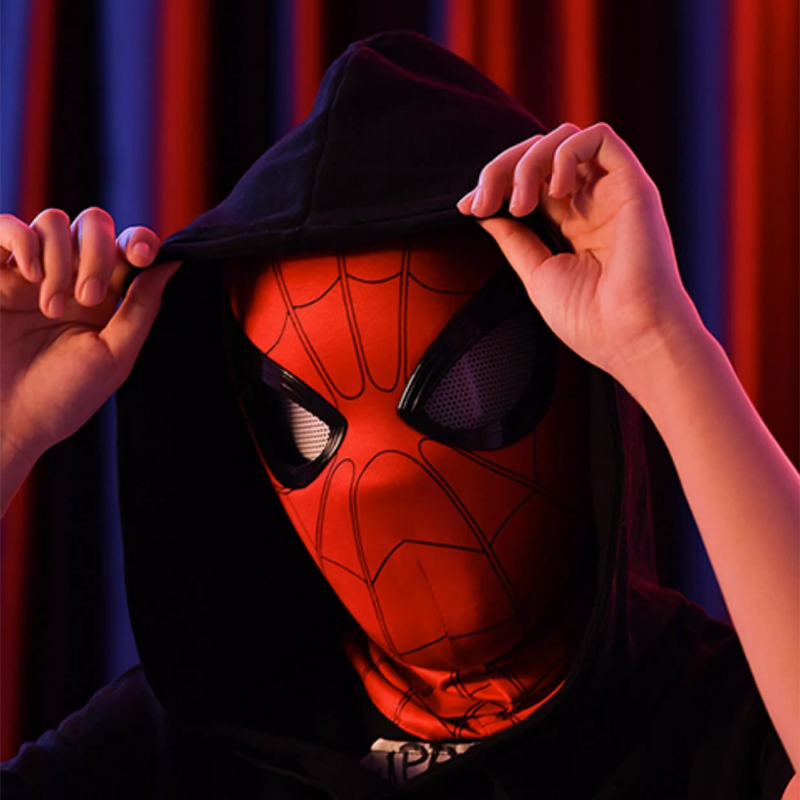 Kreative Kopfbedeckung mit blinkenden Augen/Headgear with movable eyes