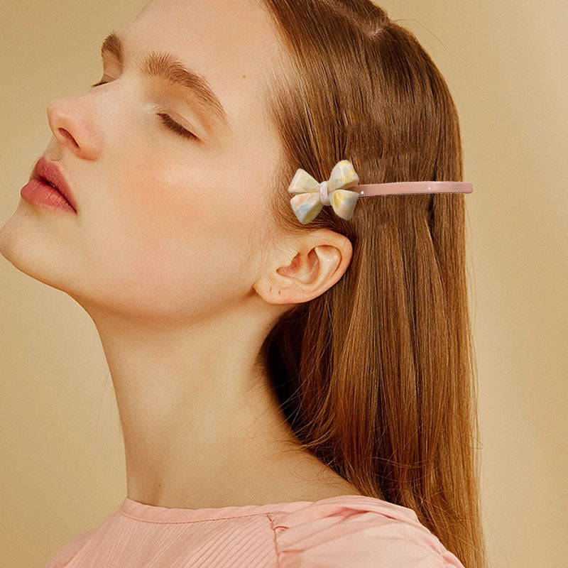 Three-dimensional Bowknot Clip