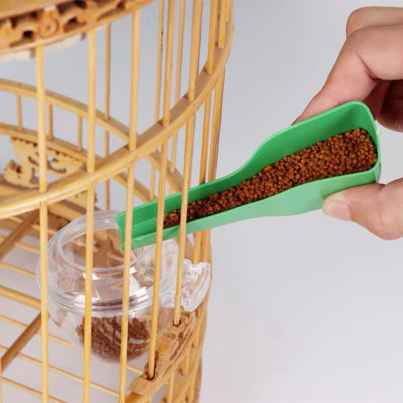 Easy-To-Use Bird Feeding Spoon