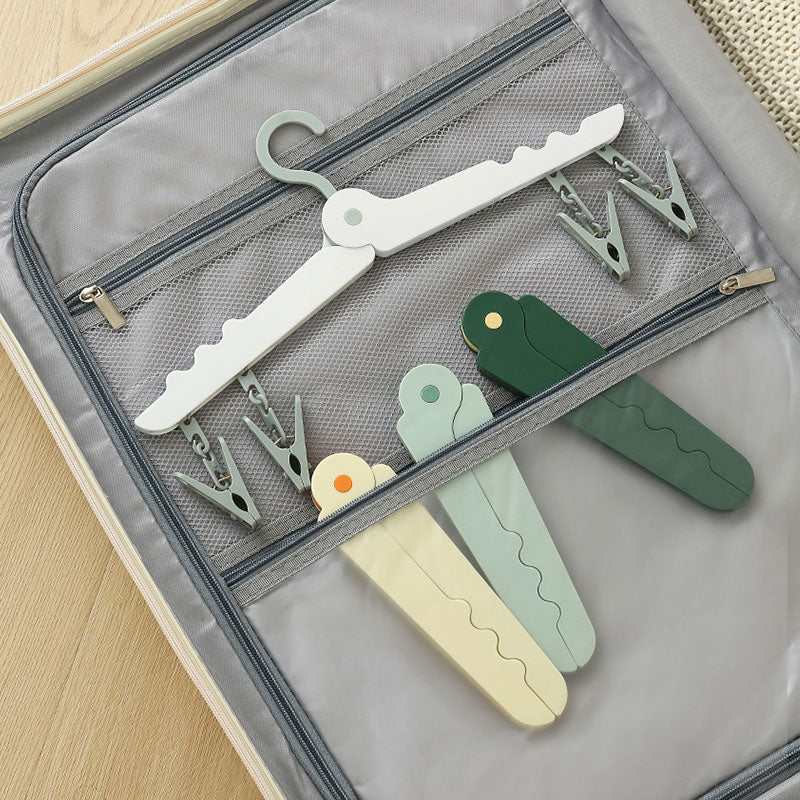Folding Hanger With Clip