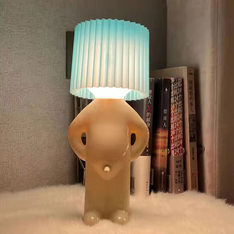 A Bit Shy Desk Lamp