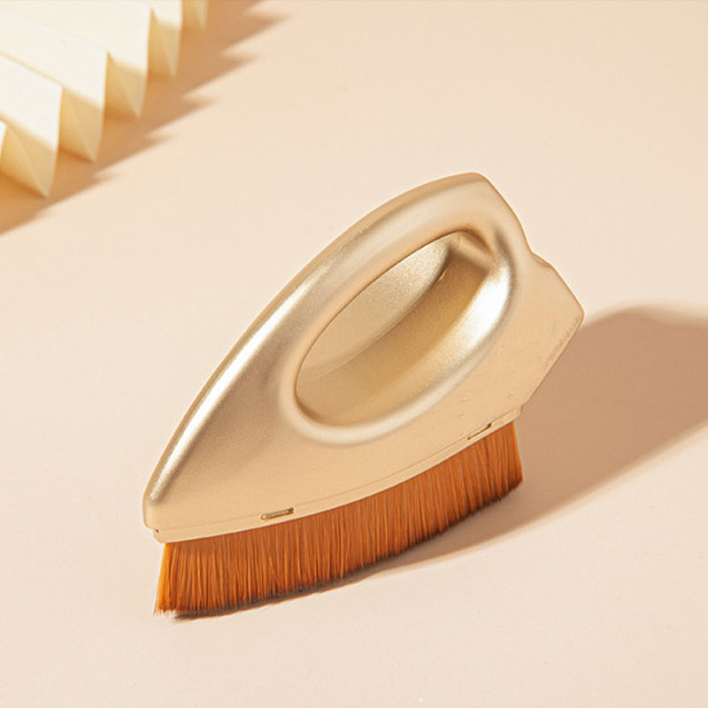 Small Iron Makeup Brush