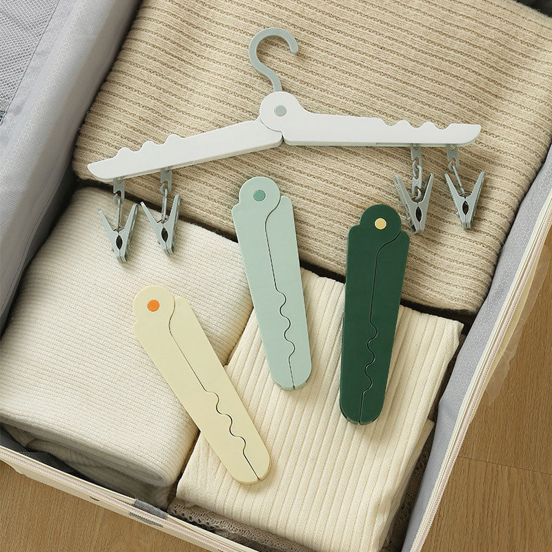 Folding Hanger With Clip