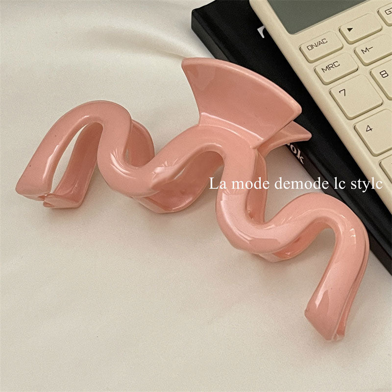 Matte Wave Hair Clip