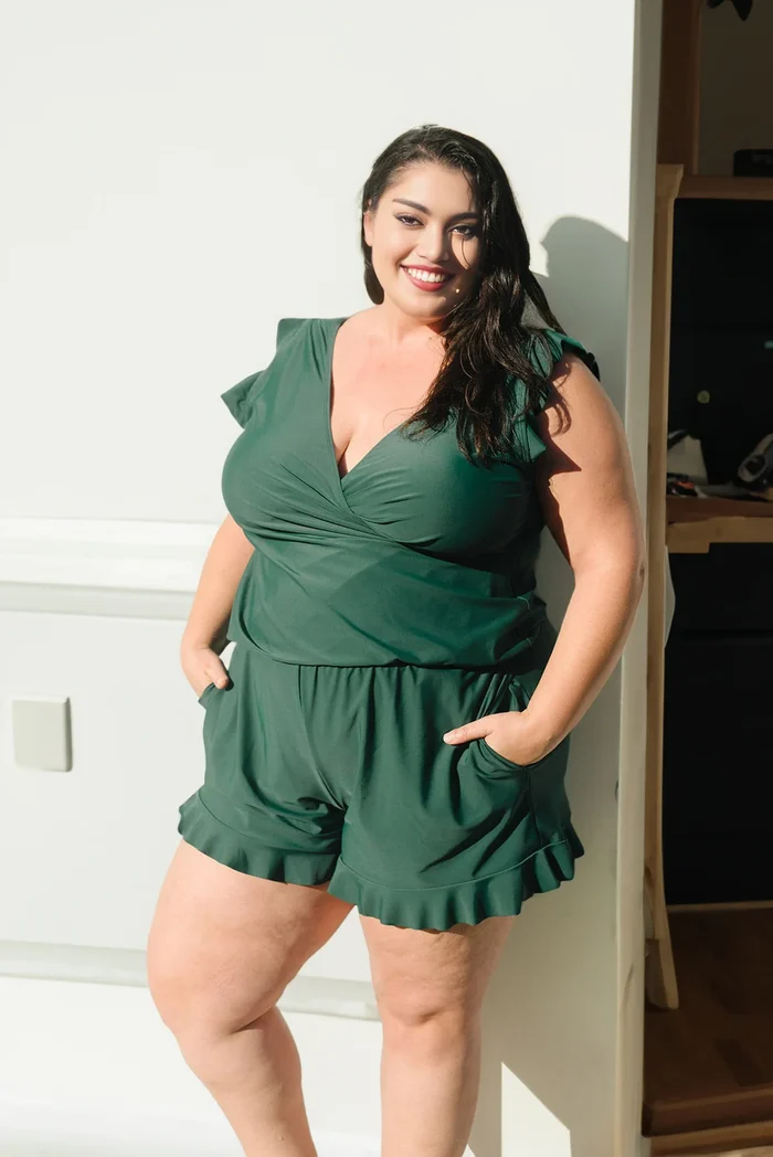 Einteiliger Badeanzug mit integriertem BH und Leggings/One-piece swimsuit with built-in bra and leggings