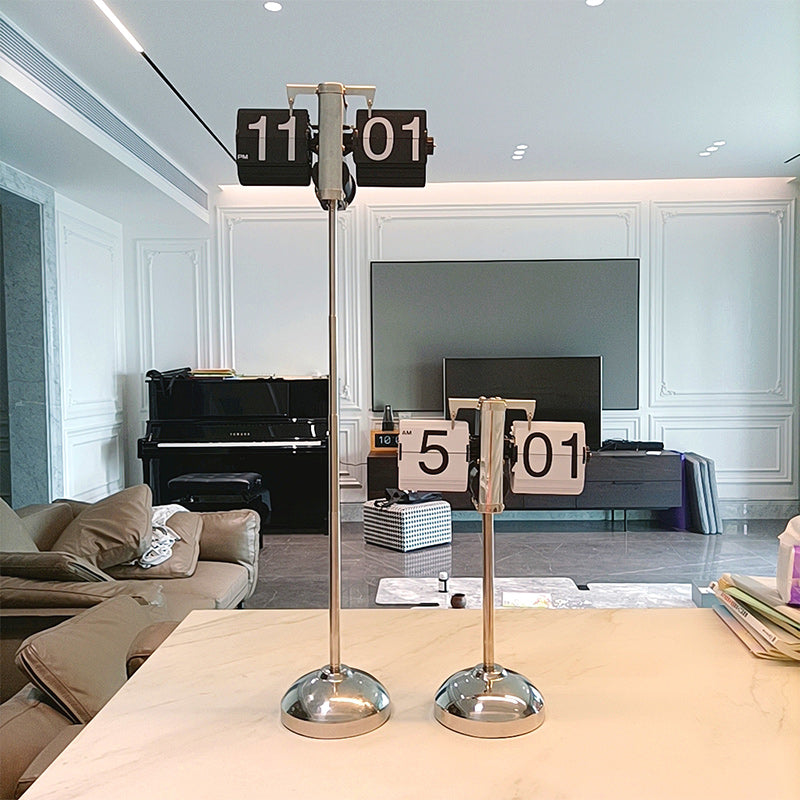 Creative Automatic Page Turn Clock