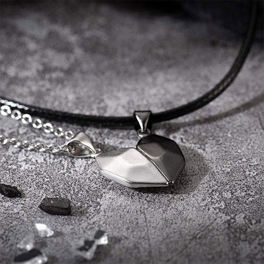 💖Elsker Magnetisk Halskjede/Heart Shape Couple Necklace