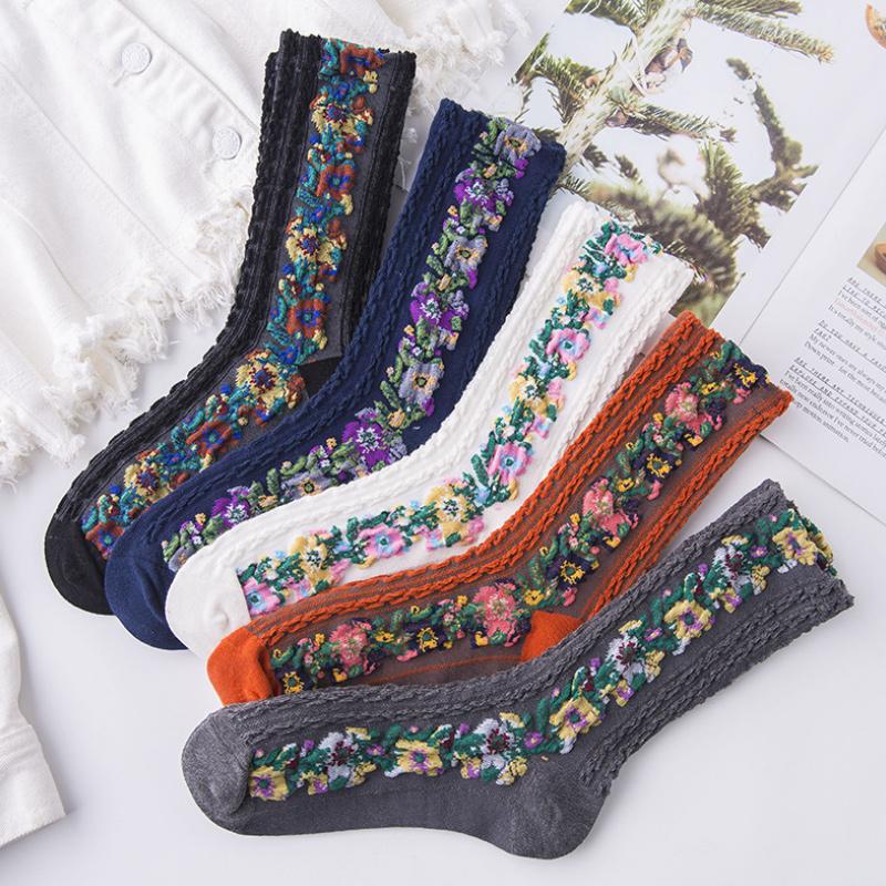 Vintage Embroidered Flower Socks (5 pairs)