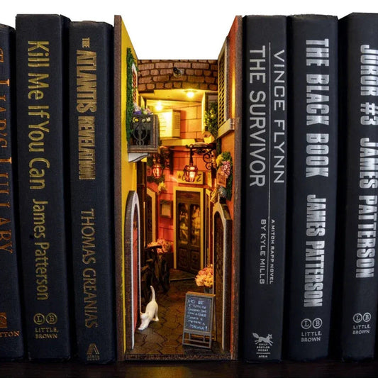 Plug-in Bookshelf Decoration