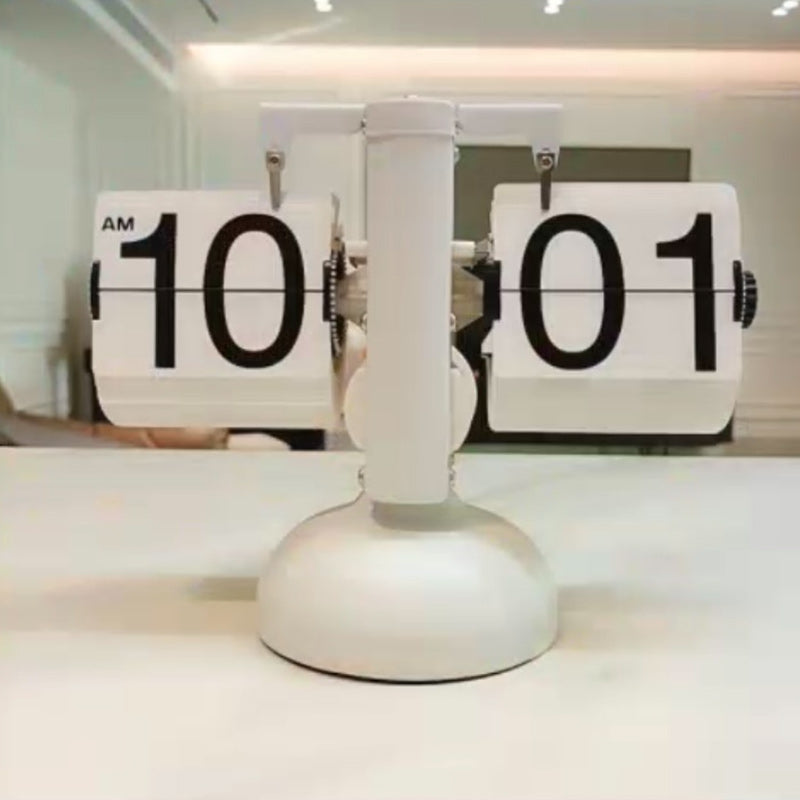Creative Automatic Page Turn Clock