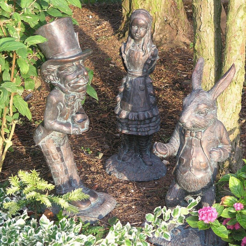 Wonderland Ornament Set