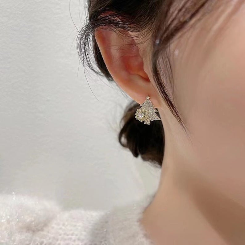 Spinning Christmas Snowflake Earrings