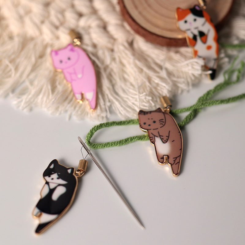 Tegneserie Katt Nål Tråder/Mini cartoon kitten manual threading artifact