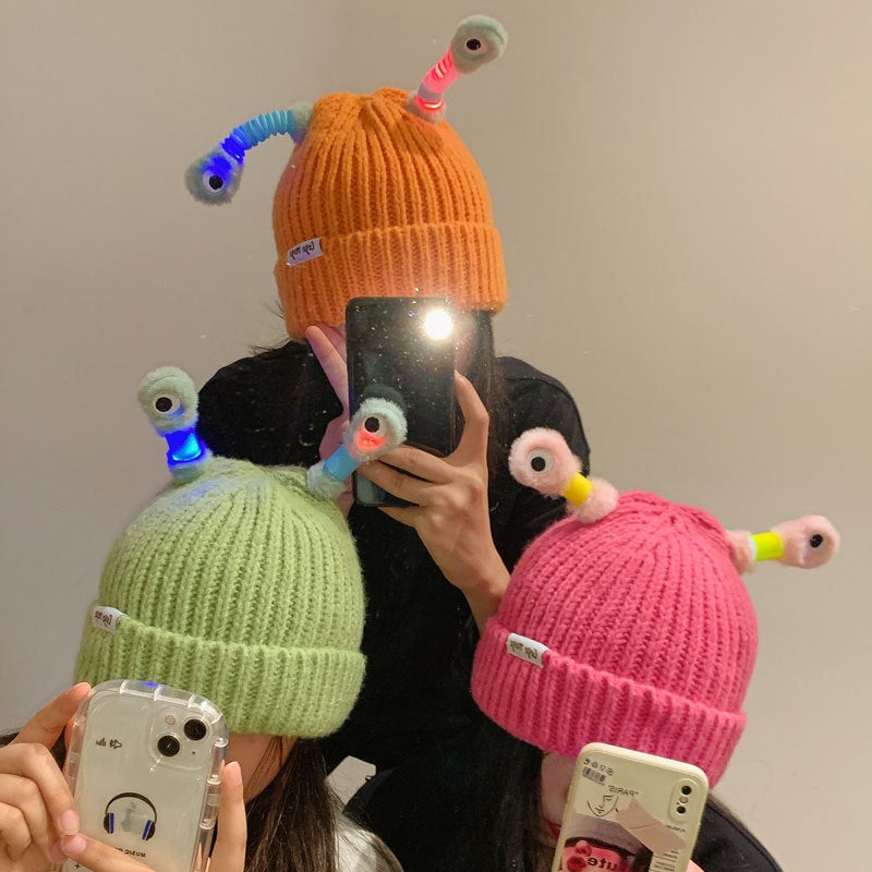 🔥Winter Parent-Child Cute Glowing Little Monster Knit Hat/Cute glowing little monster knitted hat