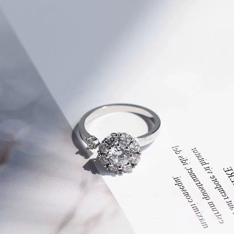 Women's Rotating Zircon Ring