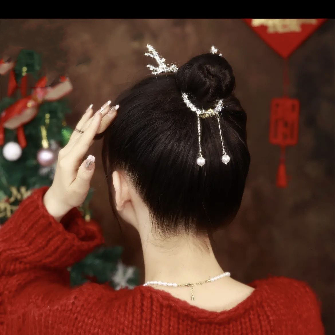 Elk Meatball Hair Clip