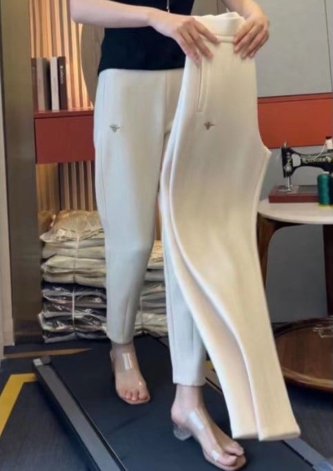 Loose-Fitting High-Waisted Slacks