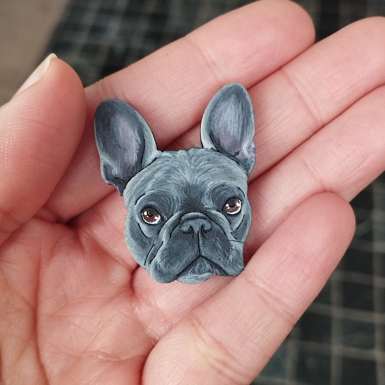 Personalized pet pin,realistic cat paintings,personalized pet accessories,cat pin,realistic handmade pet portrait,hand painted wooden brooch